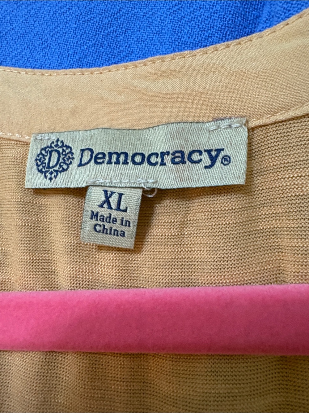 Democracy top - Picture 2 of 4